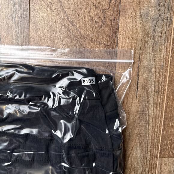 Athleta Trekkie Crop‎ Pants Women's Size 6 Black Athletic Training Fitness 6185 - Picture 9 of 9